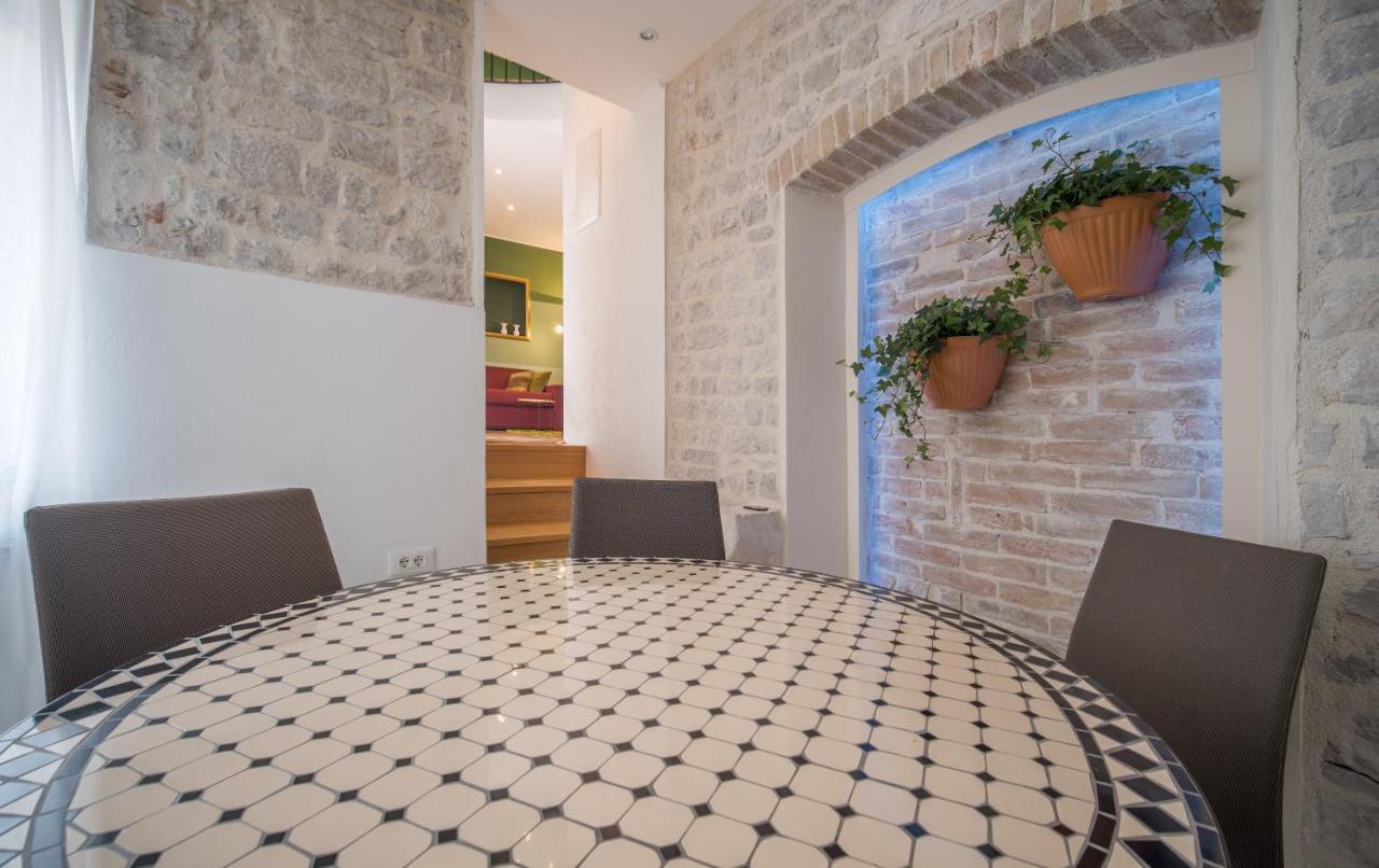 Olive Grove Of Sibenik - Apartment With Gallery 外观 照片