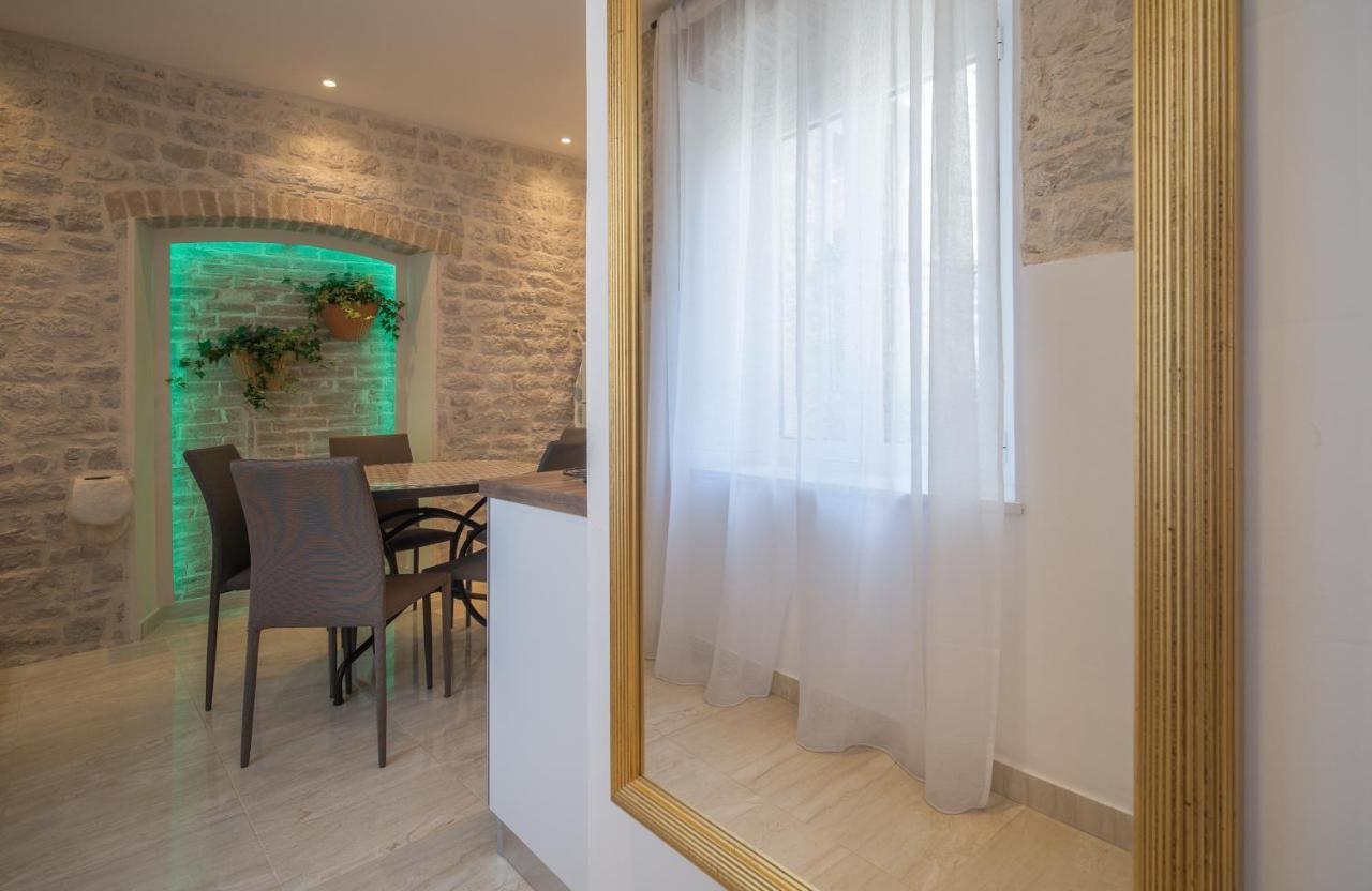 Olive Grove Of Sibenik - Apartment With Gallery 外观 照片